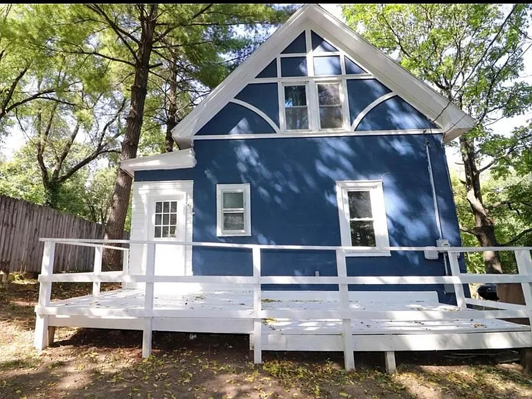 830 Unity St — Photo 10