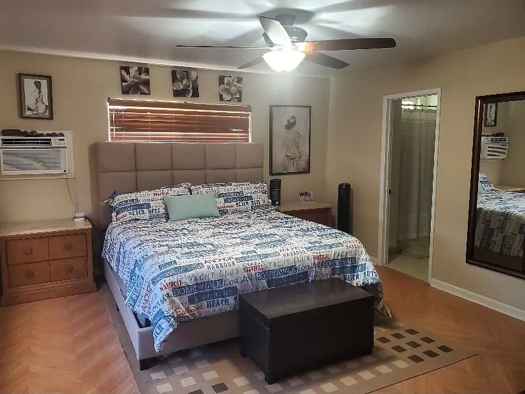 3 bed, 2060 sqft, $4,950 — Photo 2