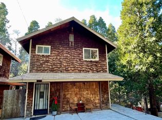 25136 Moon Dr, Crestline, CA 92325