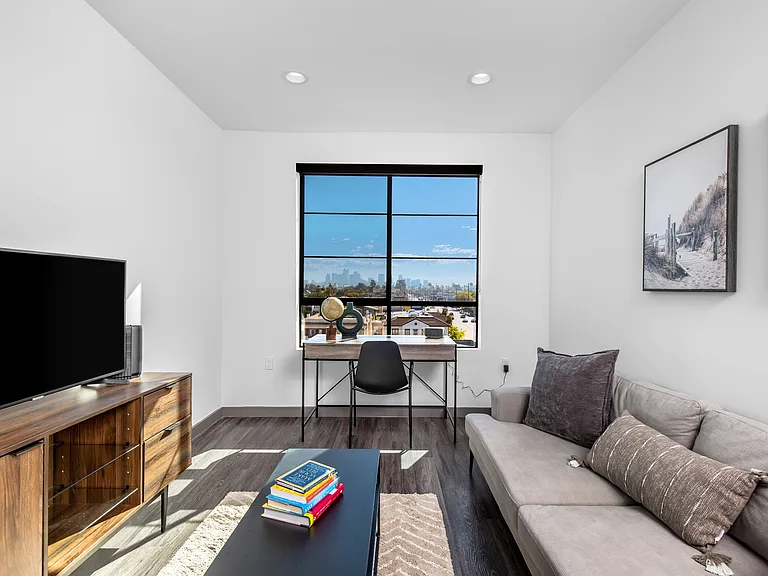 3621 Venice Blvd #403 — Photo 7