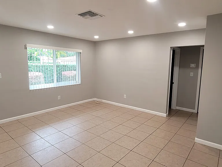 2533 Garfield St — Photo 6