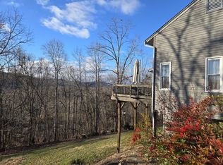 6952 Malinda Rd, Salem, VA 24153