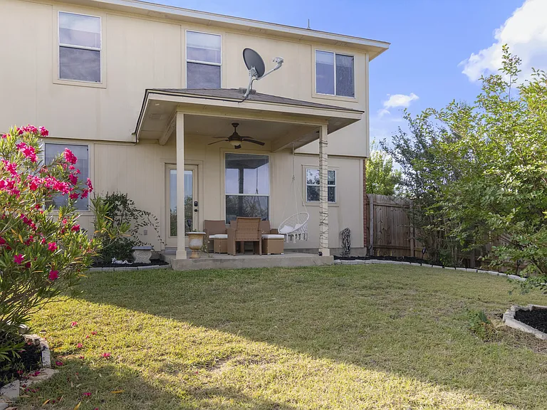 13524 Lyndon B Johnson St — Photo 41