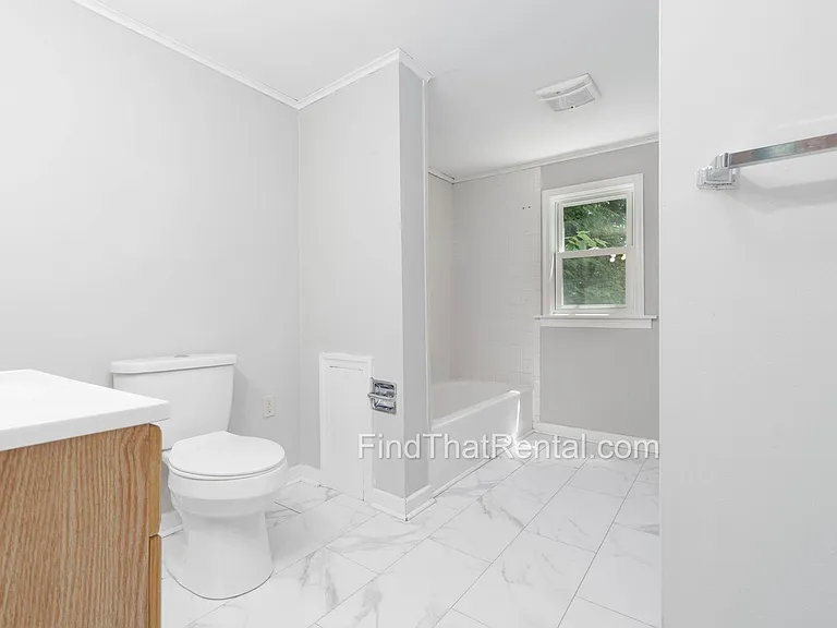 136 W Church Ave — Photo 14
