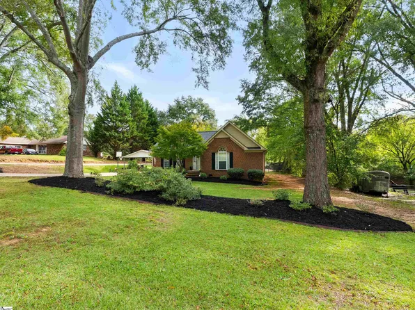 15990 Asheville Hwy, Campobello, SC 29322