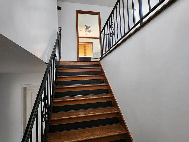9547 Winkler Dr — Photo 11