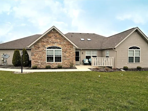 3078 Mahogany Run Cir NW #8, North Canton, OH 44720