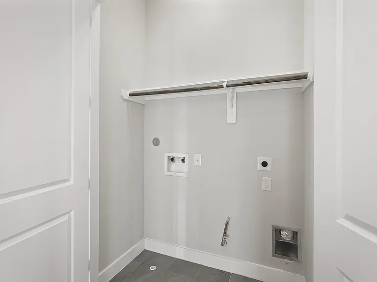 906 W 17th St #E — Photo 11