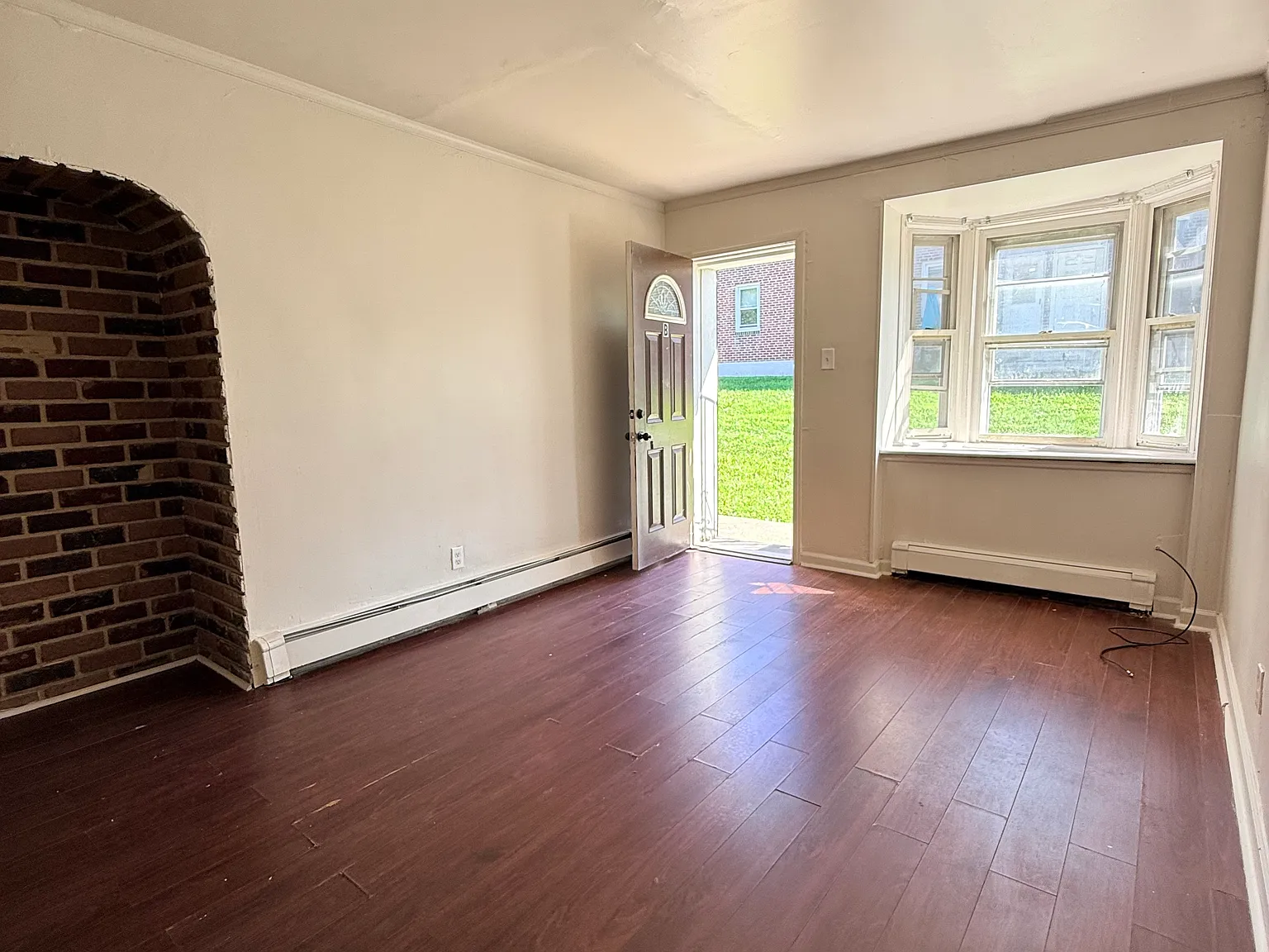 1 bed, 1000 sqft, $1,200 — Photo 2