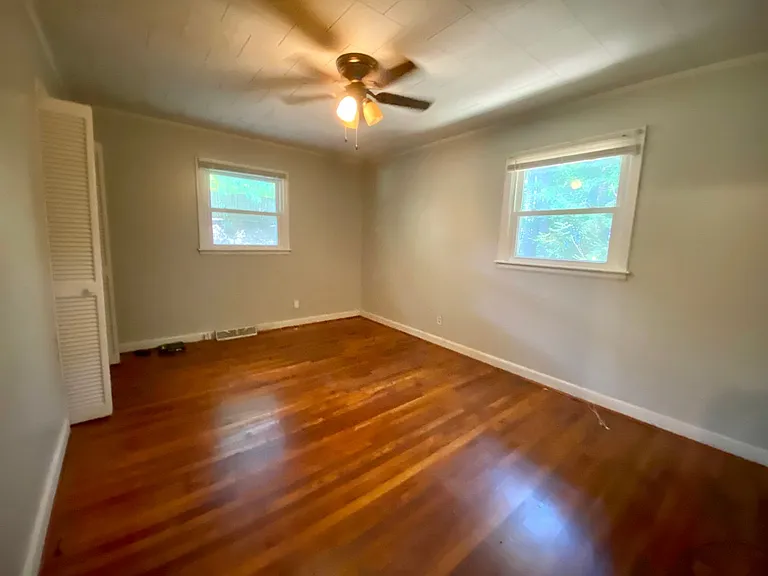 129 Freedom Dr — Photo 23
