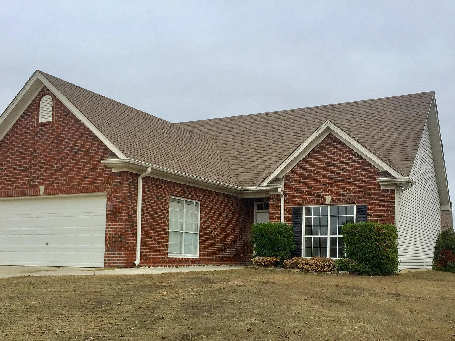 3 bed, 2.0 bath, 1476 sqft, $1,900 — Photo 1