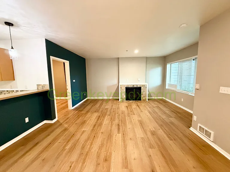 8514 N Central St — Photo 12