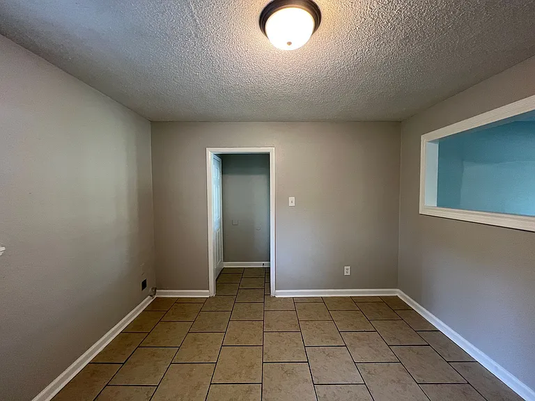 597 Western Park Dr — Photo 12