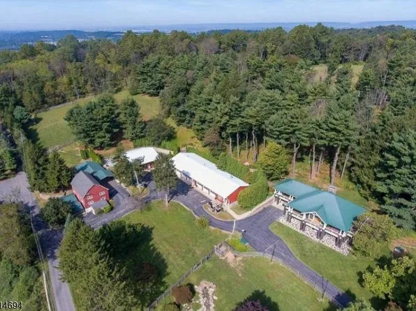 201 Lows Hollow Rd, Lopatcong Twp., NJ 08886