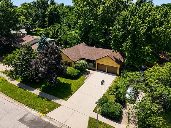 2nd image of 1019 Arkansas Ave