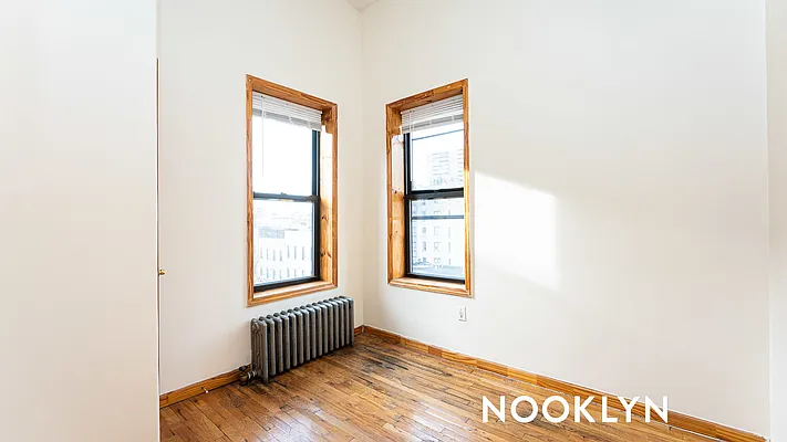 Rented by Nooklyn NYC LLC | media 21