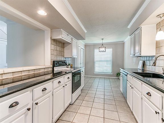 4th image of 9009 N May Ave APT 163