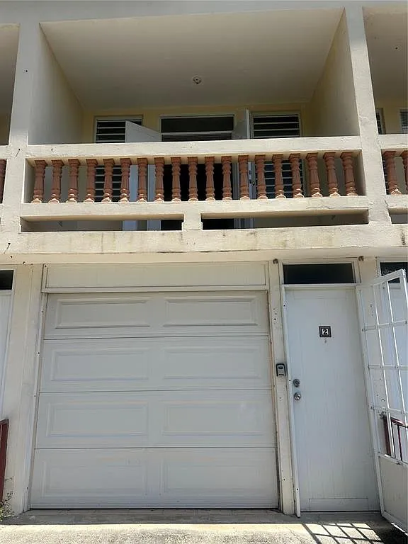 2 bed, 3.0 bath, $1,000 — Photo 1