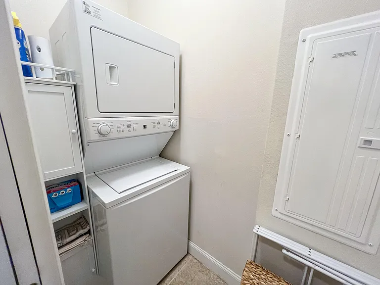 37 Palm Dr — Photo 17