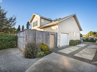 1240 Newport Ave SW, Bandon, OR 97411