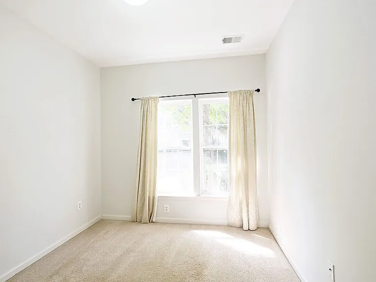 914 Bing Ln — Photo 20