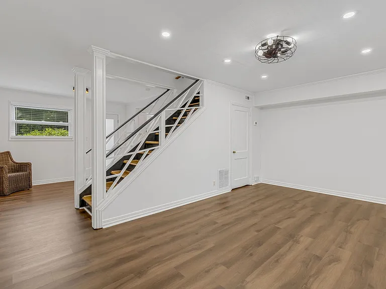 605 University Rdg #1B — Photo 14