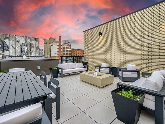 4th image of 304 N 2nd St #404