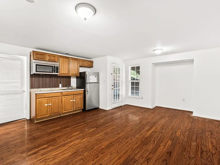 6139 Donival Sq — Photo 42