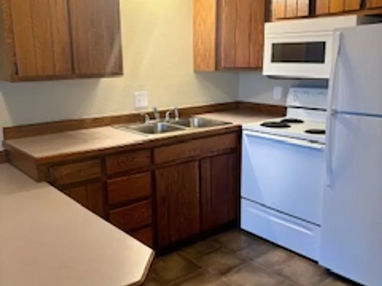 1736 Hitching Post Ln — Photo 20