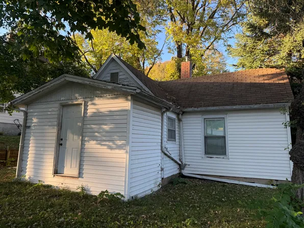 1301 W Jackson St, Bloomington, IL 61701