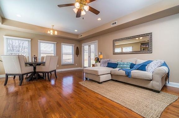 4th image of 324 Westshore Point