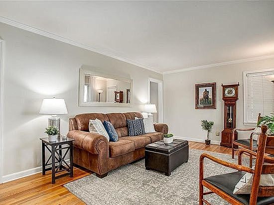 2nd image of 2715 W 73rd Ter