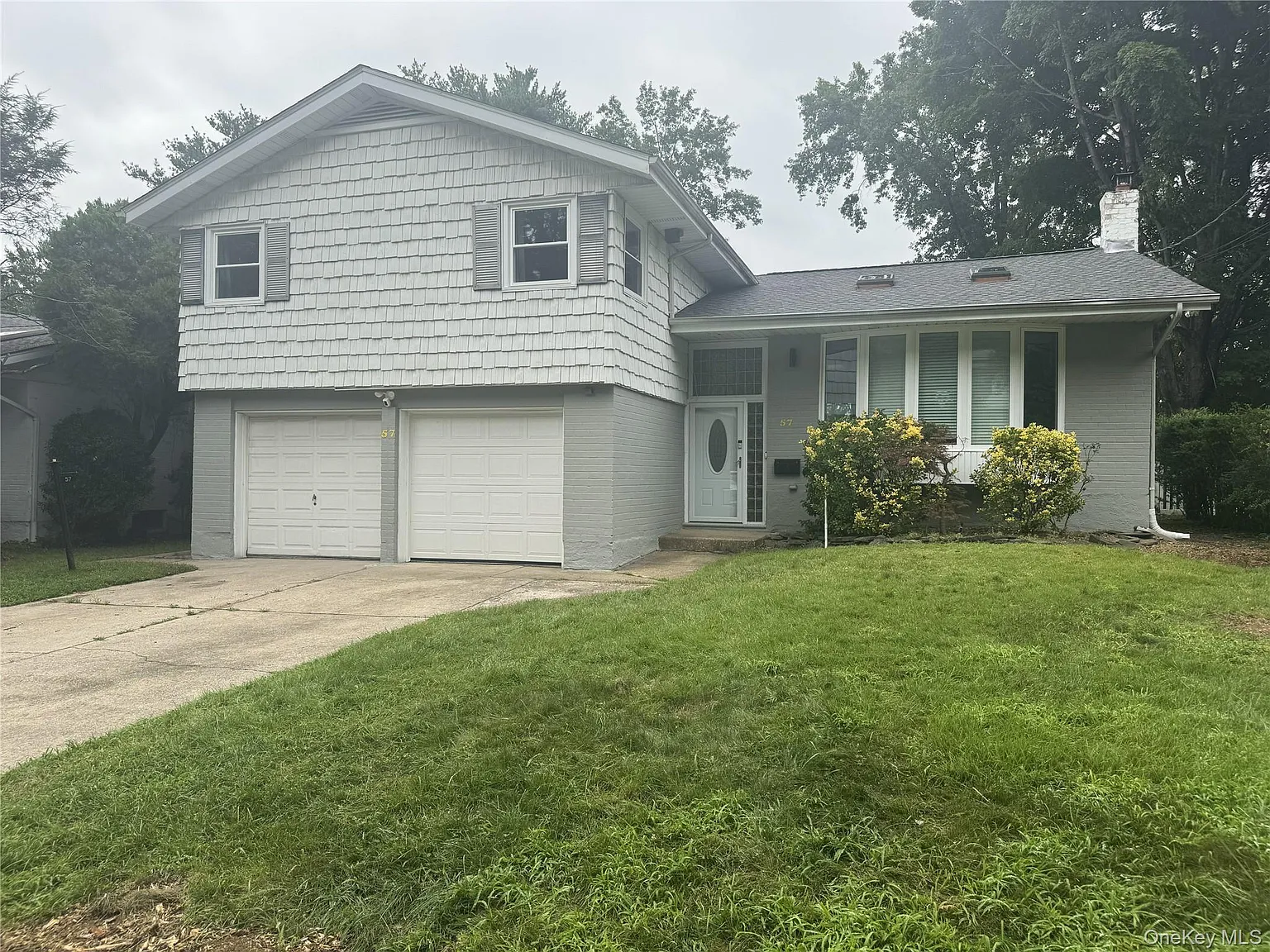4 bed, 3.0 bath, 1833 sqft, $8,000 — Photo 1