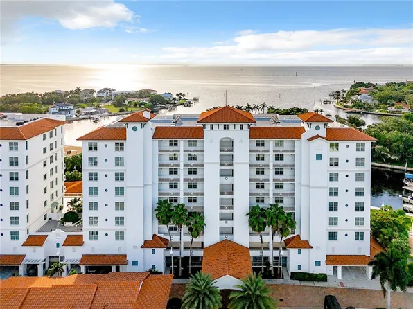 1325 Snell Isle Blvd NE Unit 802, Saint Petersburg, FL 33704