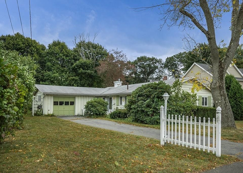 10 Trask Rd Peabody MA 01960 Zillow