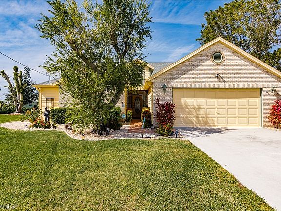3rd image of 128 NW 13th Pl