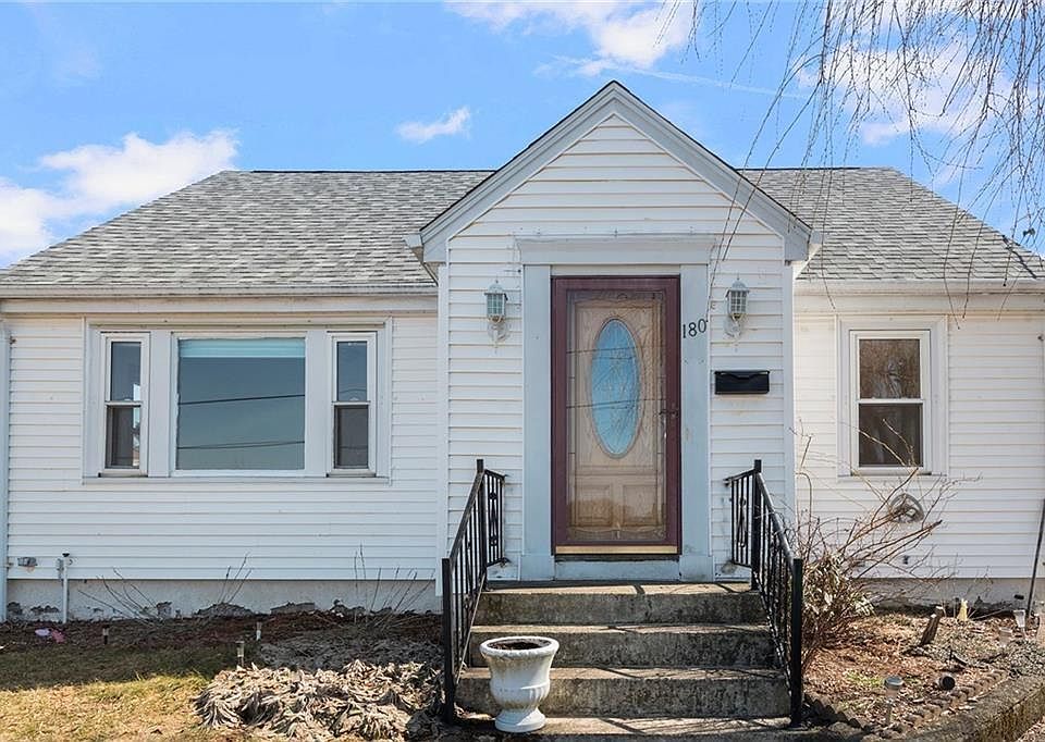 1st image of 180 Grassmere Ave