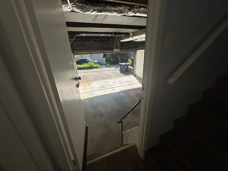 304 S Bayly Ave — Photo 5