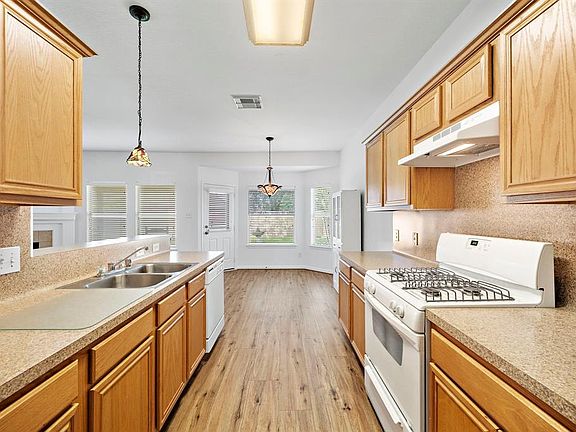 4th image of 14607 Gervaise Drive