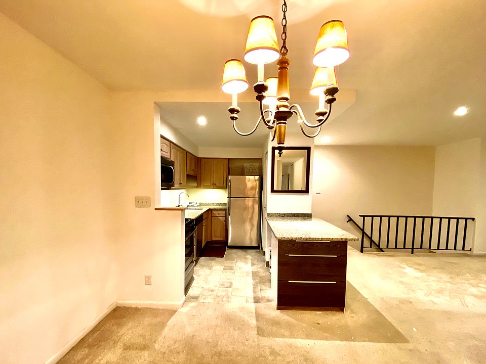 Kitchen / Dinning / Living