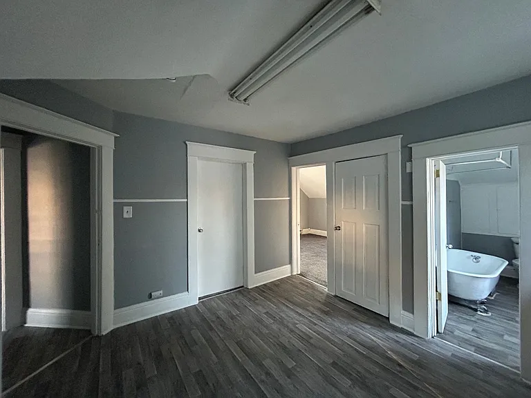 323 Sherman St — Photo 11
