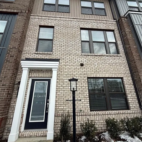 10137 Blue Wing Lane Gln — Photo 1