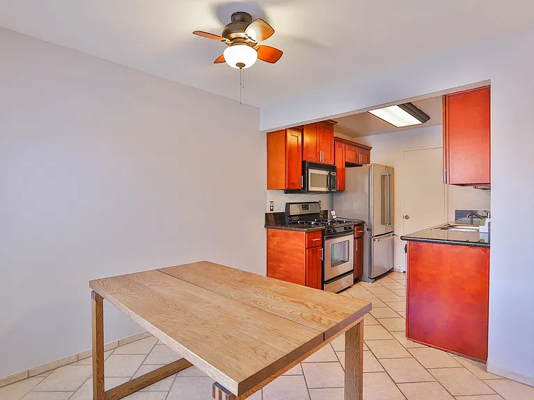 1300 Brentwood Cir #D — Photo 14