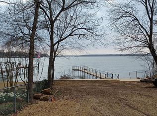 9978 Shoreline Dr, Wills Point, TX 75169