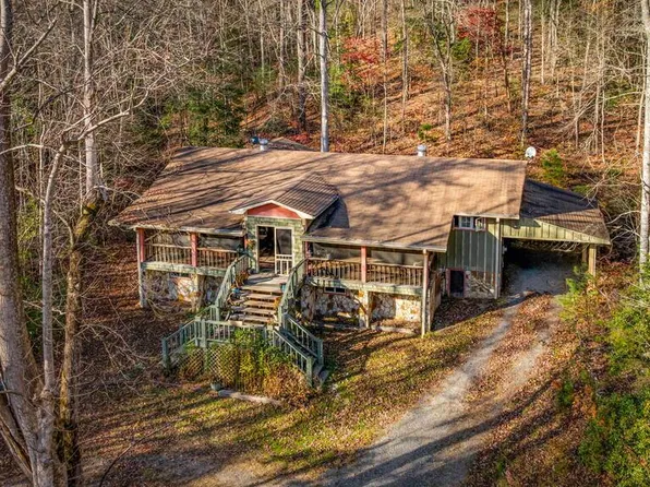208 Bullen Gap Rd, Blue Ridge, GA 30513
