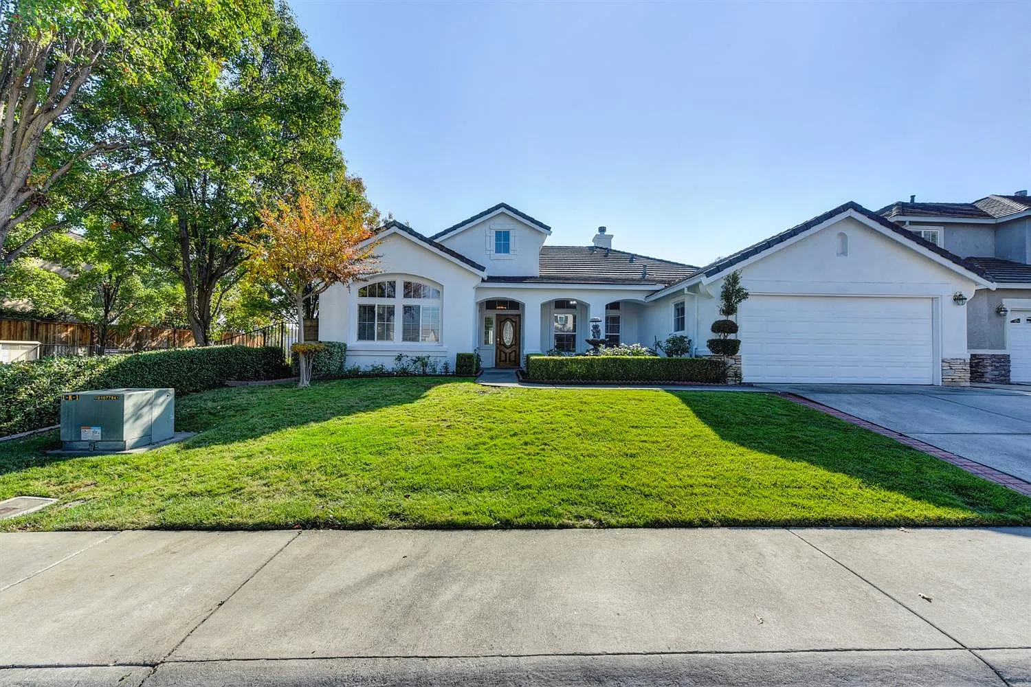4401 Windsong St photo 1