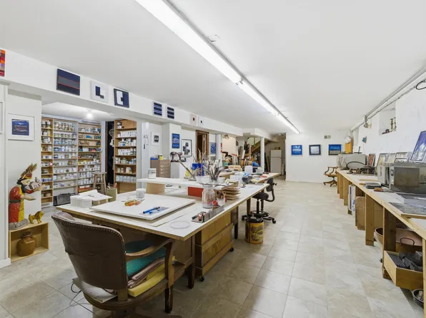 6020 Broadway image 18 of 34