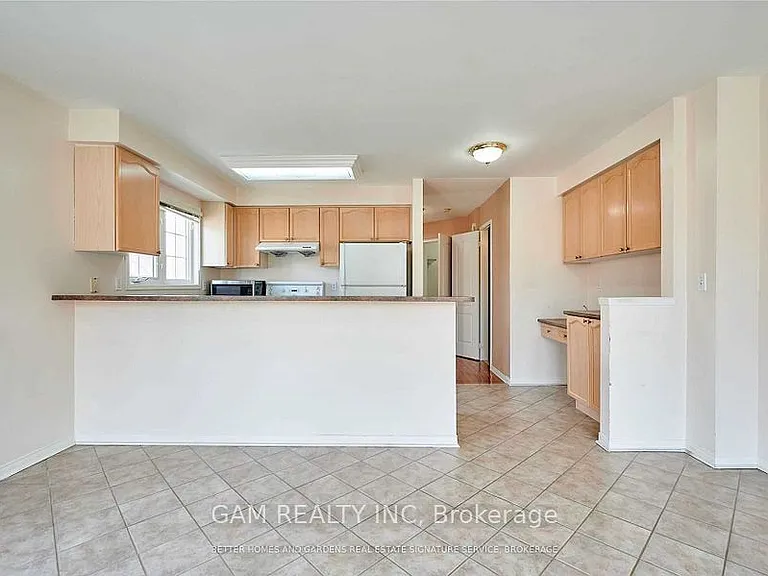 5030 Heatherleigh Ave N #101 — Photo 9