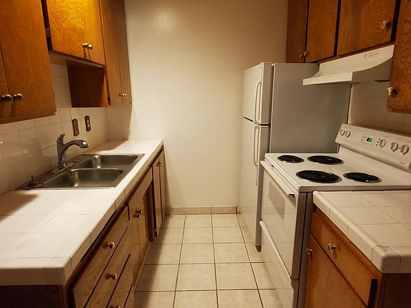 2nd image of 1564 Albatross Dr