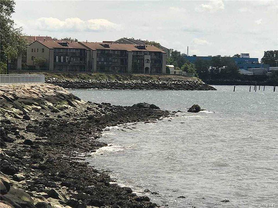 2nd image of 520 115th St
